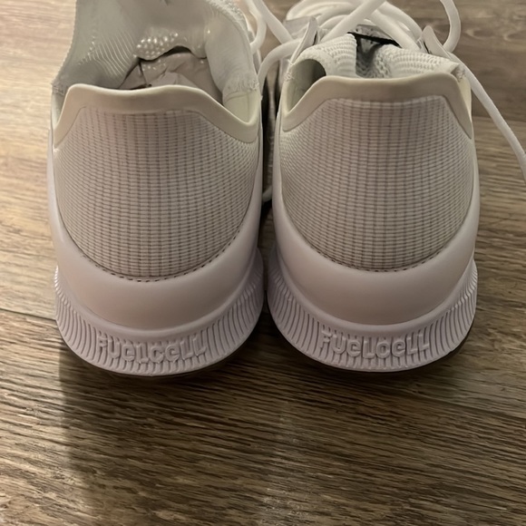 New New Balance Basketball shoes - Picture 4 of 5